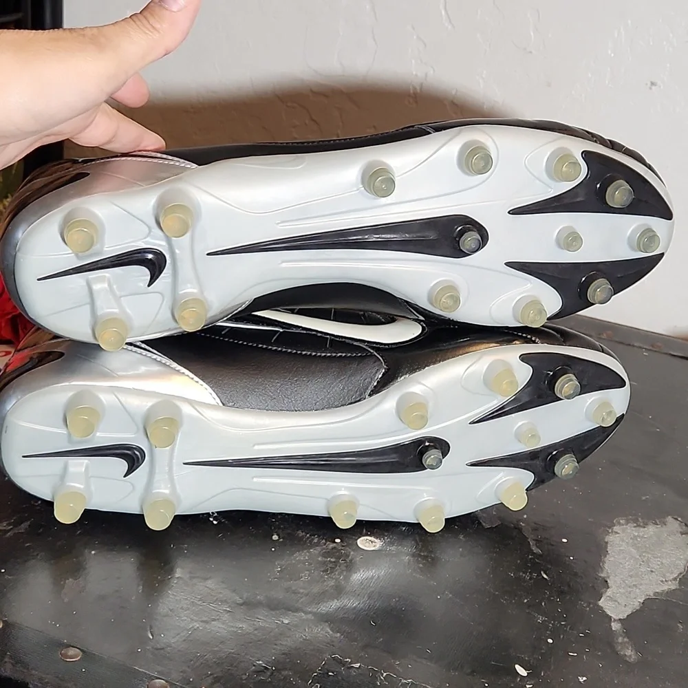 NIKE Suoer Speed Football Cleats 15 Nwot